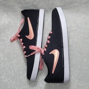 ⚜💕ROSE GOLD NIKE SB CHECK⚜💕